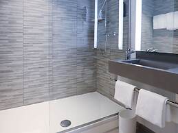 ibis Styles Puteaux Paris La Defense