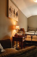 Wheatacre White Lion