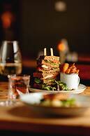 Wheatacre White Lion