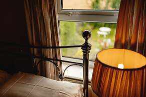 Wheatacre White Lion