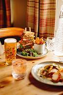 Wheatacre White Lion