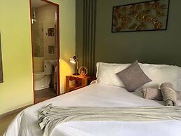 Montes De Beraka - Adults Only