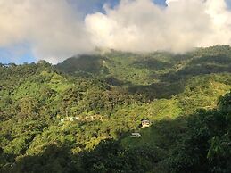 Montes De Beraka - Adults Only