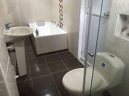 Montes De Beraka - Adults Only