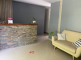 Montes De Beraka - Adults Only