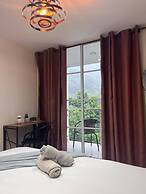 Montes De Beraka - Adults Only