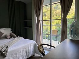 Montes De Beraka - Adults Only