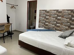 Montes De Beraka - Adults Only