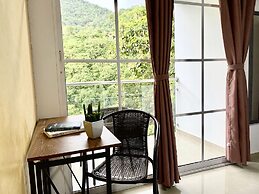 Montes De Beraka - Adults Only