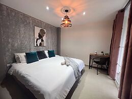 Montes De Beraka - Adults Only