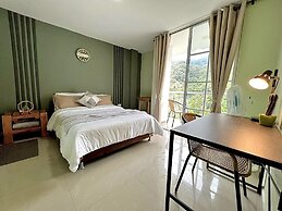 Montes De Beraka - Adults Only