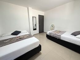 Montes De Beraka - Adults Only