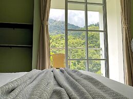 Montes De Beraka - Adults Only