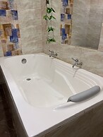 Montes De Beraka - Adults Only