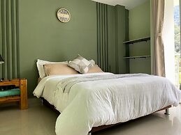 Montes De Beraka - Adults Only