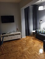 Grey Apartments Kościuszko