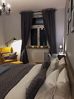 Grey Apartments Kościuszko