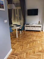 Grey Apartments Kościuszko