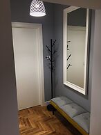 Grey Apartments Kościuszko