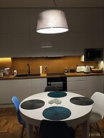 Grey Apartments Kościuszko