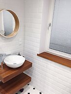 Grey Apartments Kościuszko