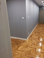 Grey Apartments Kościuszko