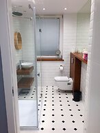 Grey Apartments Kościuszko