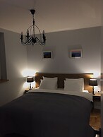 Grey Apartments Kościuszko