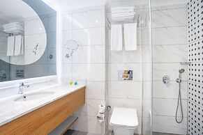 The Sansa Hotel & Spa