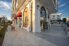 The Sansa Hotel & Spa