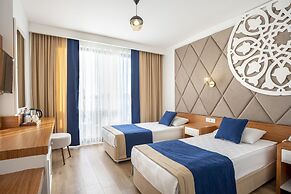 The Sansa Hotel & Spa