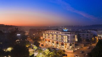 The Sansa Hotel & Spa