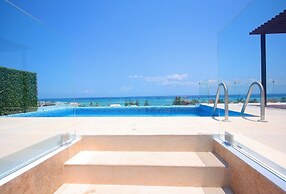 MENESSE Beach Apartments