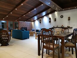 Apartment near Lady of the Sea & Phoenician Wall