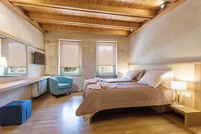 Polixeny's Suites