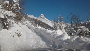 Lia Jamdelianis Guest House