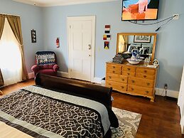 Centennial Inn Bed & Breakfast