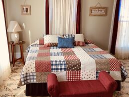 Centennial Inn Bed & Breakfast