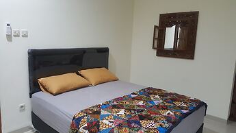 Family Home Ratmono JIH