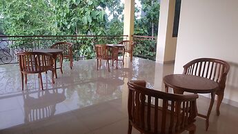 Family Home Ratmono JIH