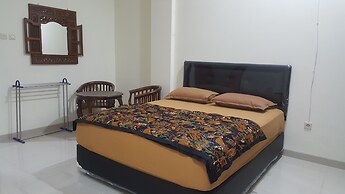 Family Home Ratmono JIH