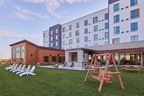 Courtyard by Marriott Petoskey at Victories Square