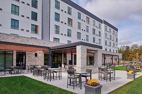 Courtyard by Marriott Petoskey at Victories Square