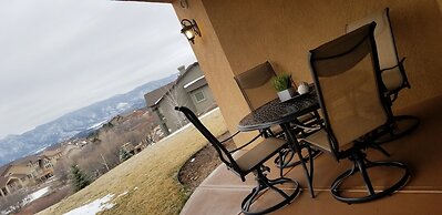 Chateau du Pikes Peak, a Tuscany Retreat
