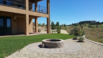 Chateau du Pikes Peak, a Tuscany Retreat