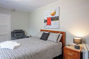 Kookaburra Ski Lodge