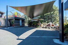 Kookaburra Ski Lodge