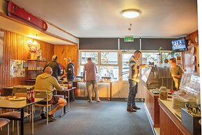 Kookaburra Ski Lodge