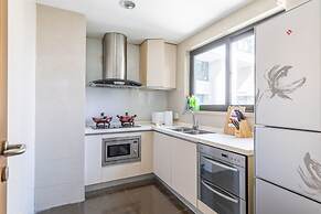 Locals Boutique Apartment Gongbei No.2