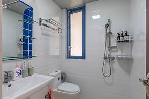 Locals Boutique Apartment Jiuzhou Port.1